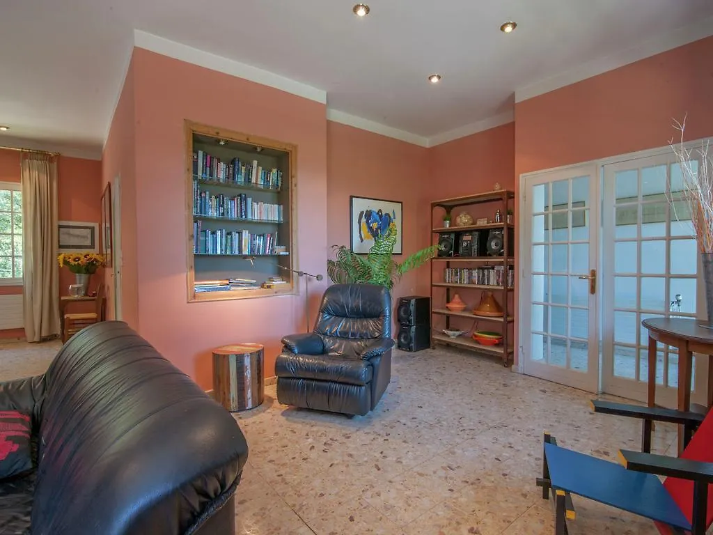 Lavish Villa In Montmaurin With A Swimming Pool